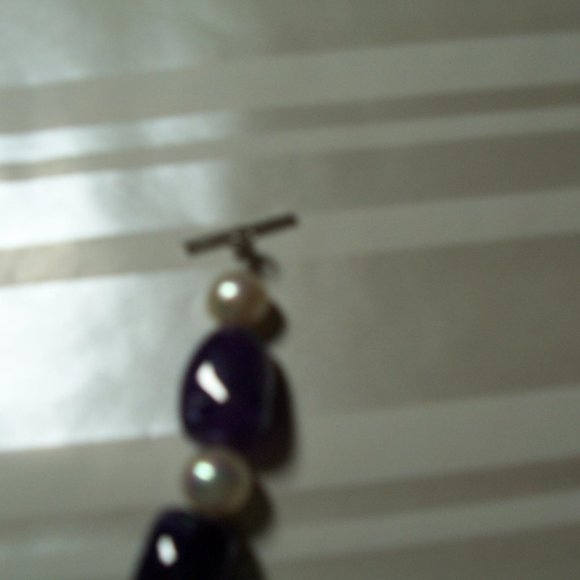 Amethyst and Pearl Bracelet - Picture 4 of 6